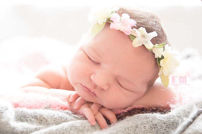 Mobile Gold Coast Newborn Photography